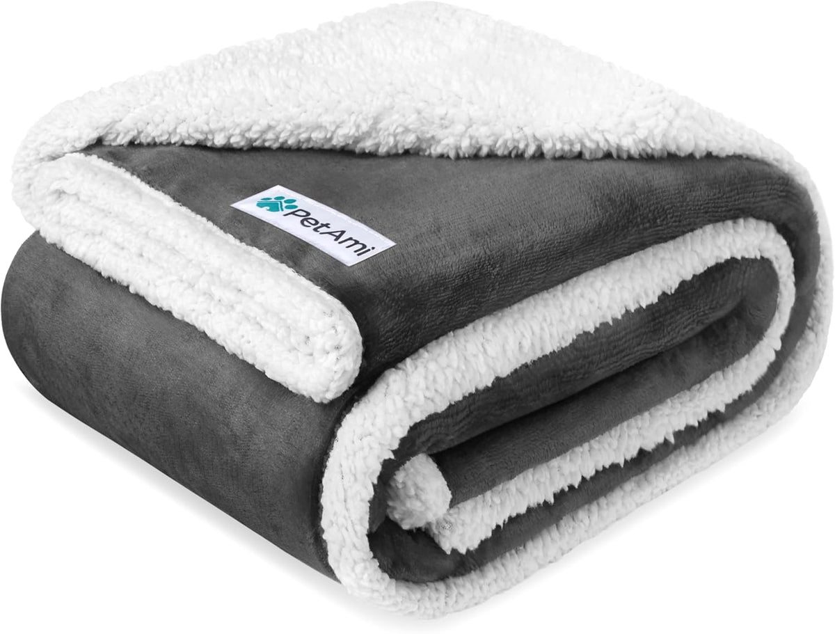 PetAmi waterproof dog blanket included in the set
